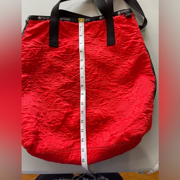 LeSportsac carry on expandable over luggage handle tote washable zippered pocket - Picture 3 of 16